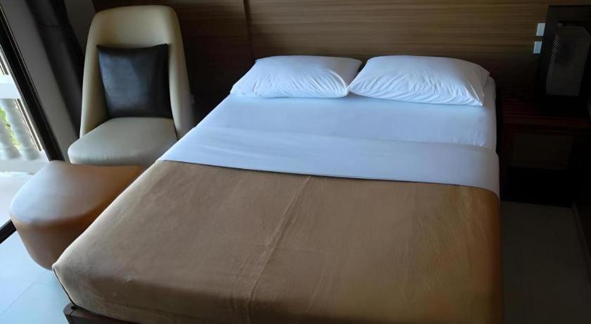 Honey Lodge Pattaya Exterior foto